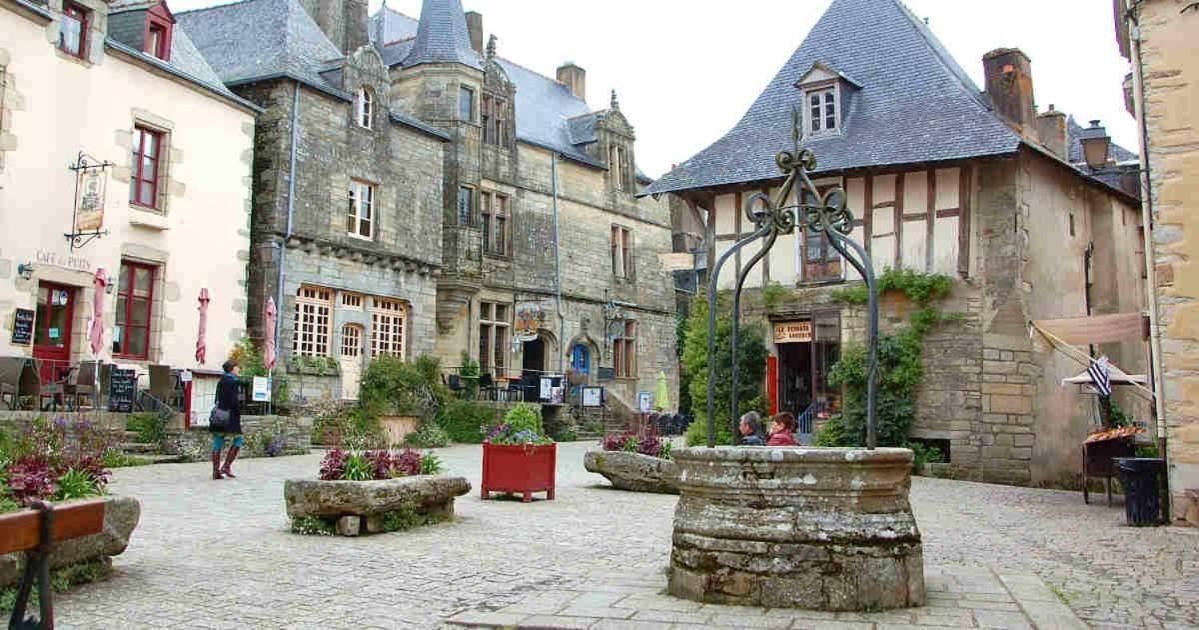 Le Moulin De Gueuzon Apartment Рошфор-ан-Тер Екстериор снимка